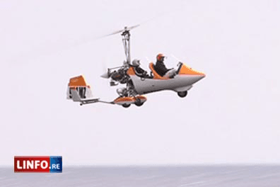 Le gyrocoptère présenté lors de son arrivée à La Réunion.